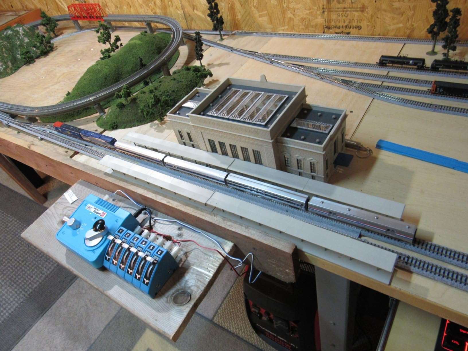 Kato USA Model Train Products P42, Amfleet and Viewliner Intercity Express Phase VI, 4-Unit Set customer photo 2