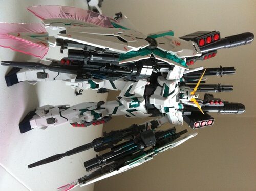 Bandai RX-0 Full Armor Unicorn Gundam Ver.Ka 1/100 Master Grade customer photo 2