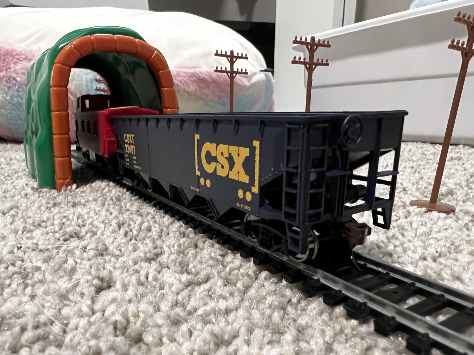 Walthers Trainline 40' Offset Quad Hopper with Metal Wheels Ready to Run N&W customer photo 1