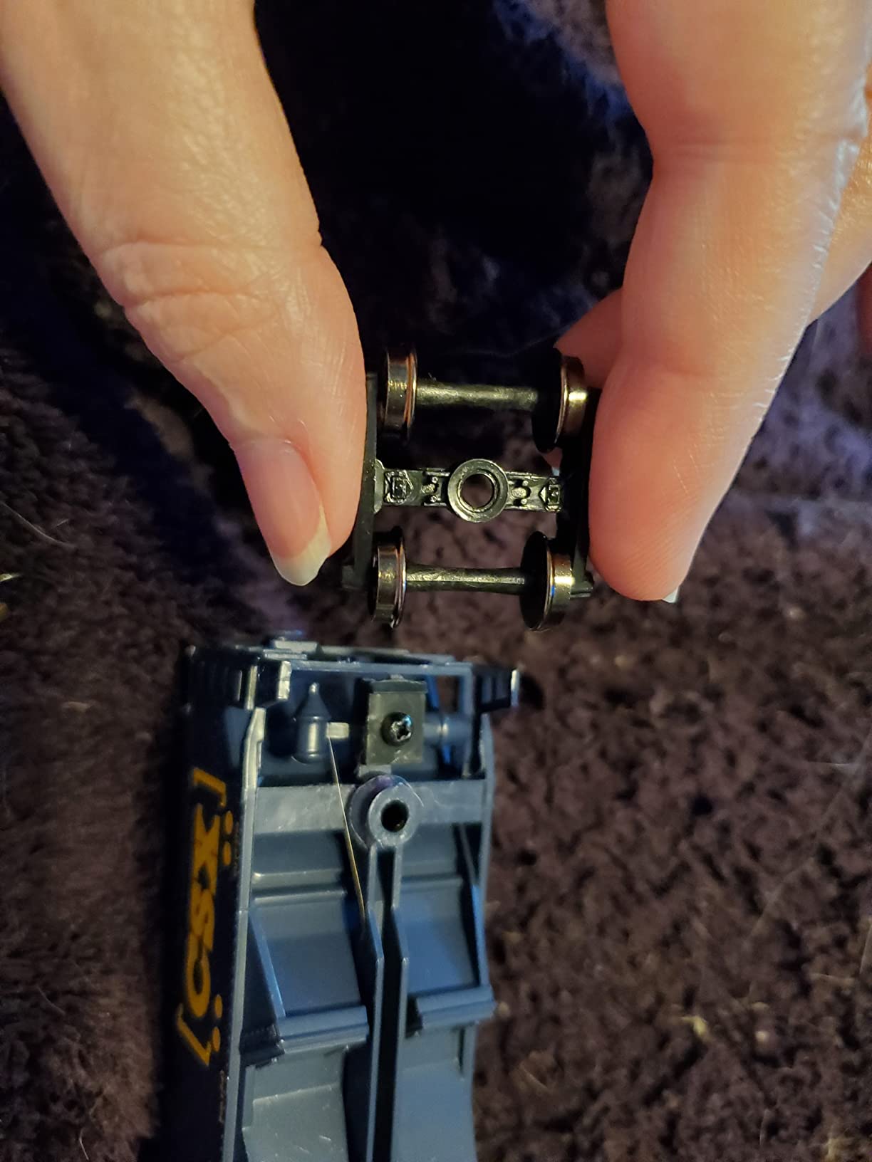 Walthers Trainline 40' Offset Quad Hopper with Metal Wheels Ready to Run N&W customer photo 3