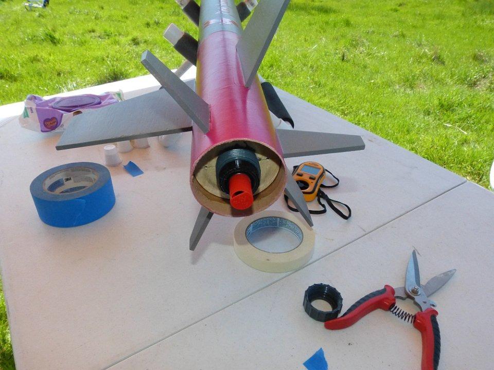 Estes 9750 29-Millimeter Motor Retainer Set, Model Rocket Engine Retainer, Rocket Model Kit Accessories customer photo 3