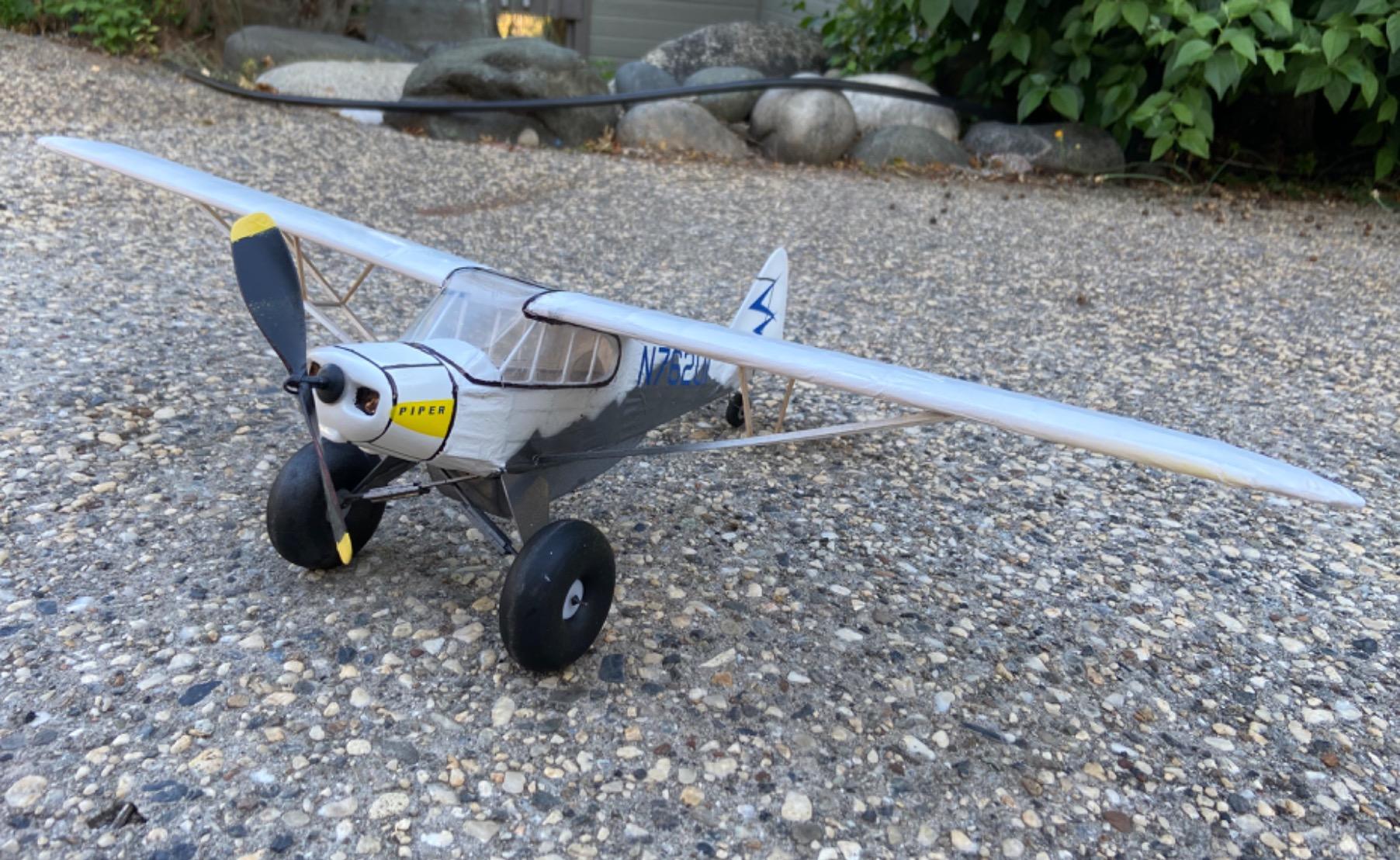 Guillow's Piper Super Cub 95 Laser Cut Model Kit Blue, Small customer photo 1