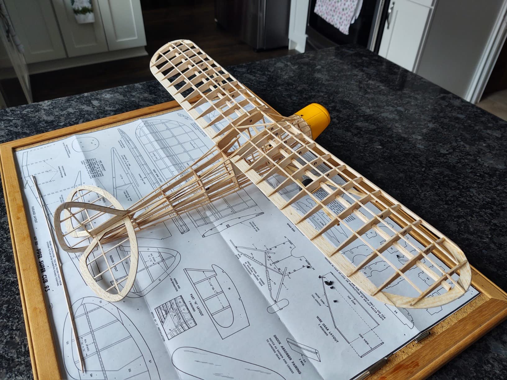 Guillow's Piper Super Cub 95 Laser Cut Model Kit Blue, Small customer photo 2