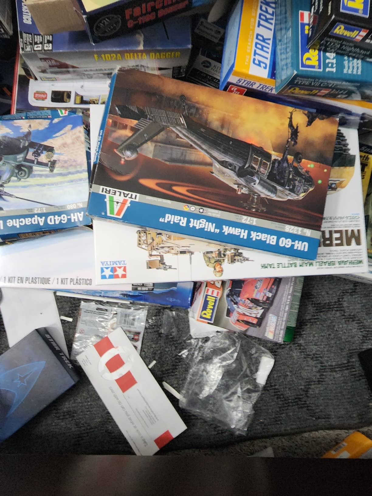 Italeri 1328S 1:72 - UH-60/MH-60 Black Hawk 'Night Raid' customer photo 1