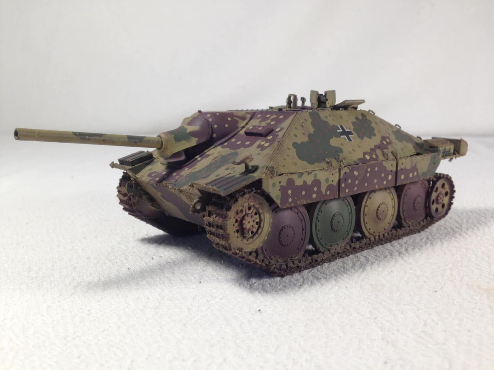 Academy Jagdpanzer 38(t) Hetzer Late Version Military Land Vehicle Model Building Kit 1:35 Scale customer photo 1