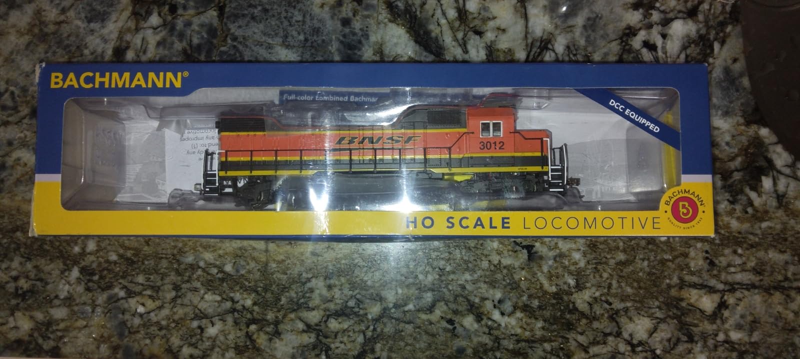 Bachmann Industries Santa Fe #5020 EMD SD40-2 DCC Equipped Diesel Locomotive customer photo 1