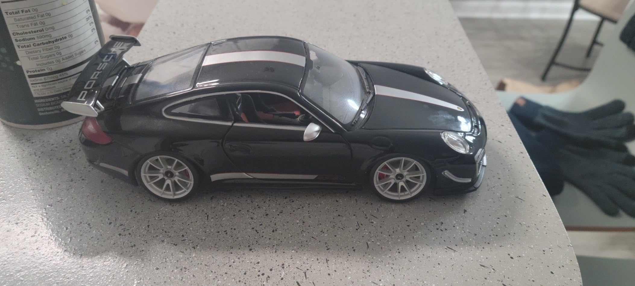 1:18 Scale Porsche 911 GT3 RS 4.0 Diecast Vehicle customer photo 2