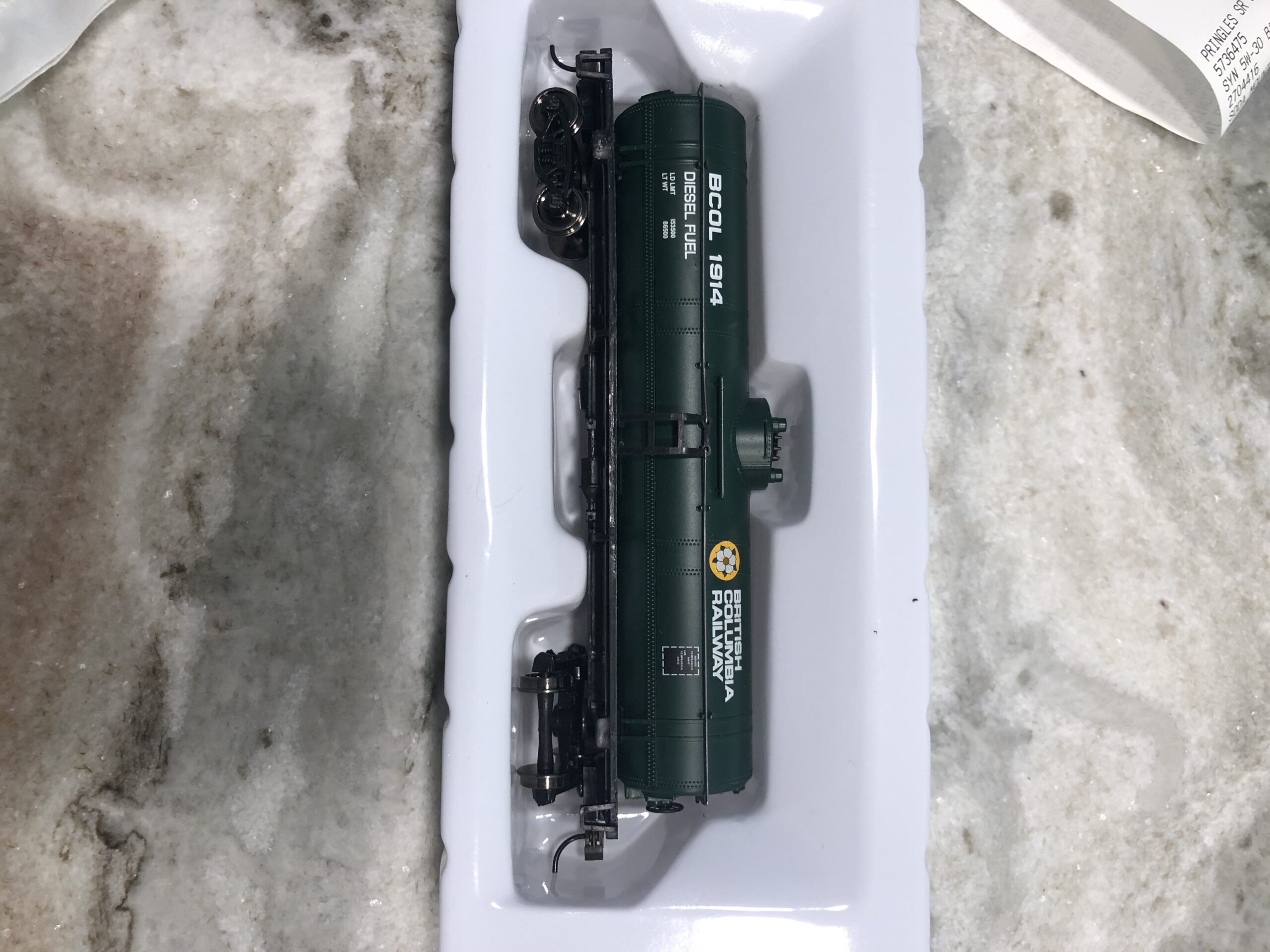 Walthers Trainline Tank Car-Ready to Run-British Columbia Railway (Green, Yellow, White) 931-1441 HO Scale Model Railroad customer photo 1