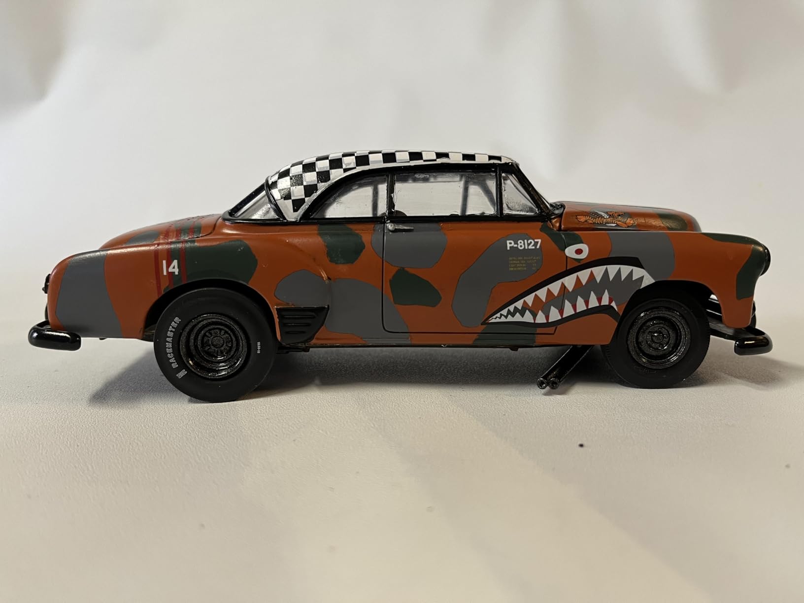 AMT 1951 Chevrolet Bel Air 2-in-1 Kit Retro Deluxe Edition 1/25 Scale customer photo 1