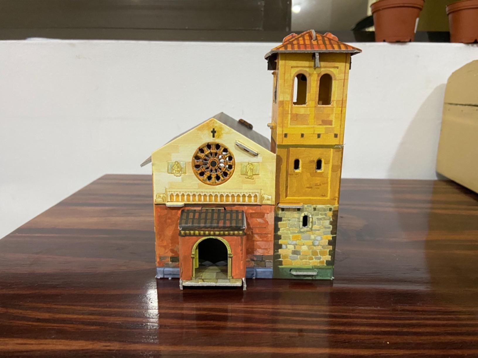 Clever Paper Chapel with Figures customer photo 2