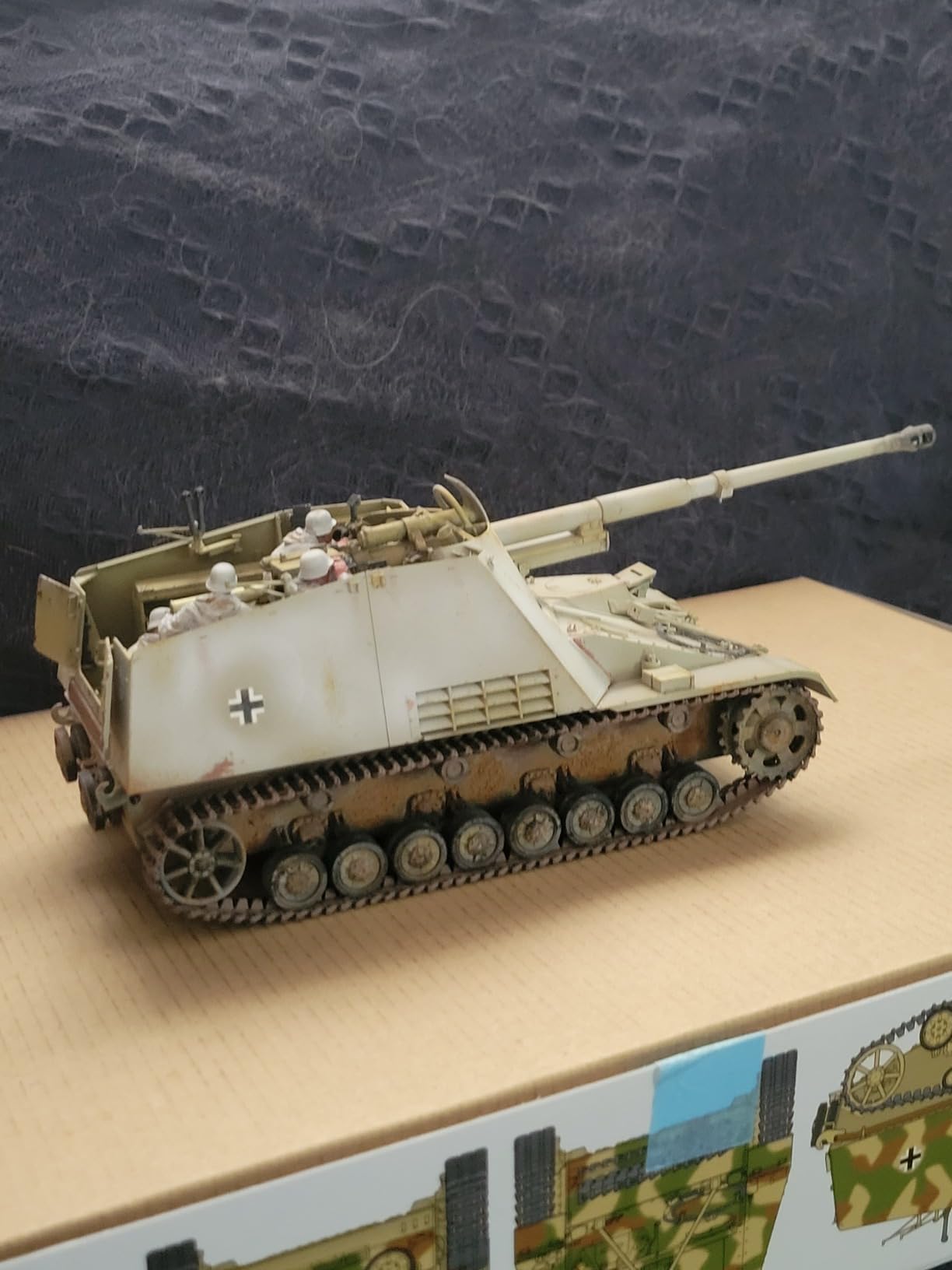 Tamiya America, Inc 35335, German Nashorn Heavy Tank Destroyer customer photo 2