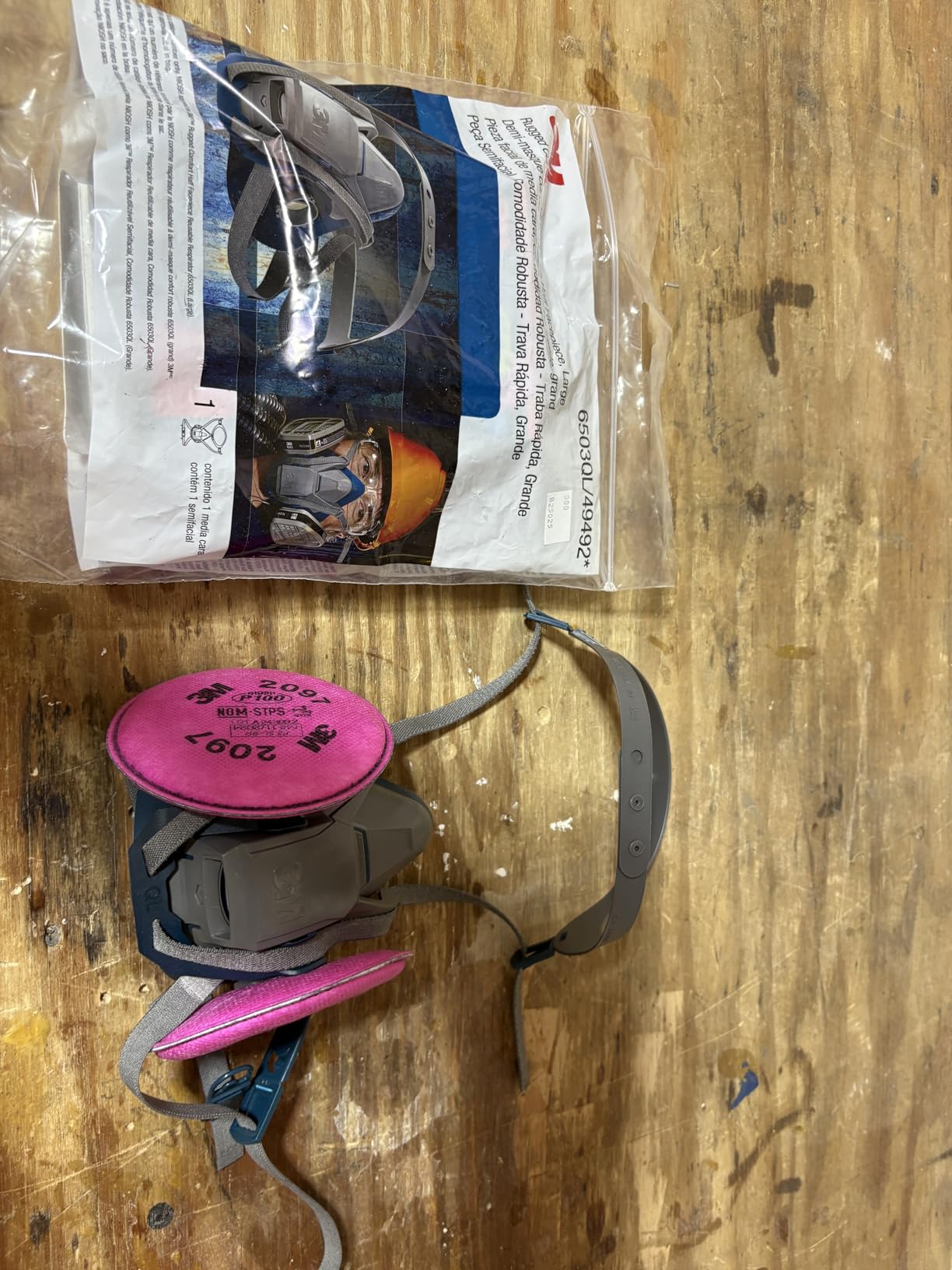 3M Rugged Comfort Quick Latch Half Facepiece Reusable Respirator 6502QL, NIOSH, Cool Flow Exhalation Valve, Bayonet Connection, Silicone Face Seal customer photo 2