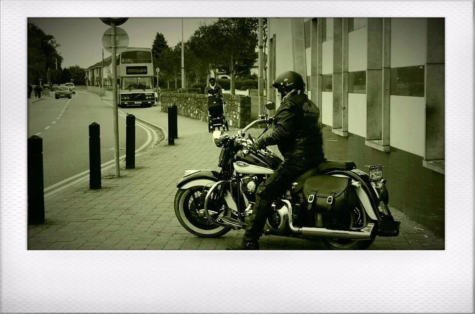 Maisto 1:24 Scale 1948 Ford F-1 Pickup and Harley Davidson 1942 WLA Flathead Diecast Vehicles customer photo 1