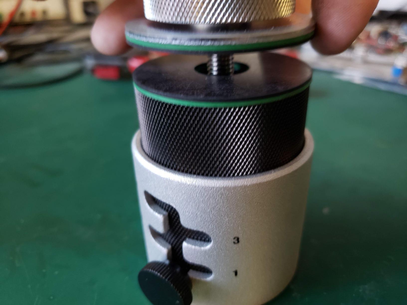 Hakko C1390C - Omnivise PCB Holder customer photo 1