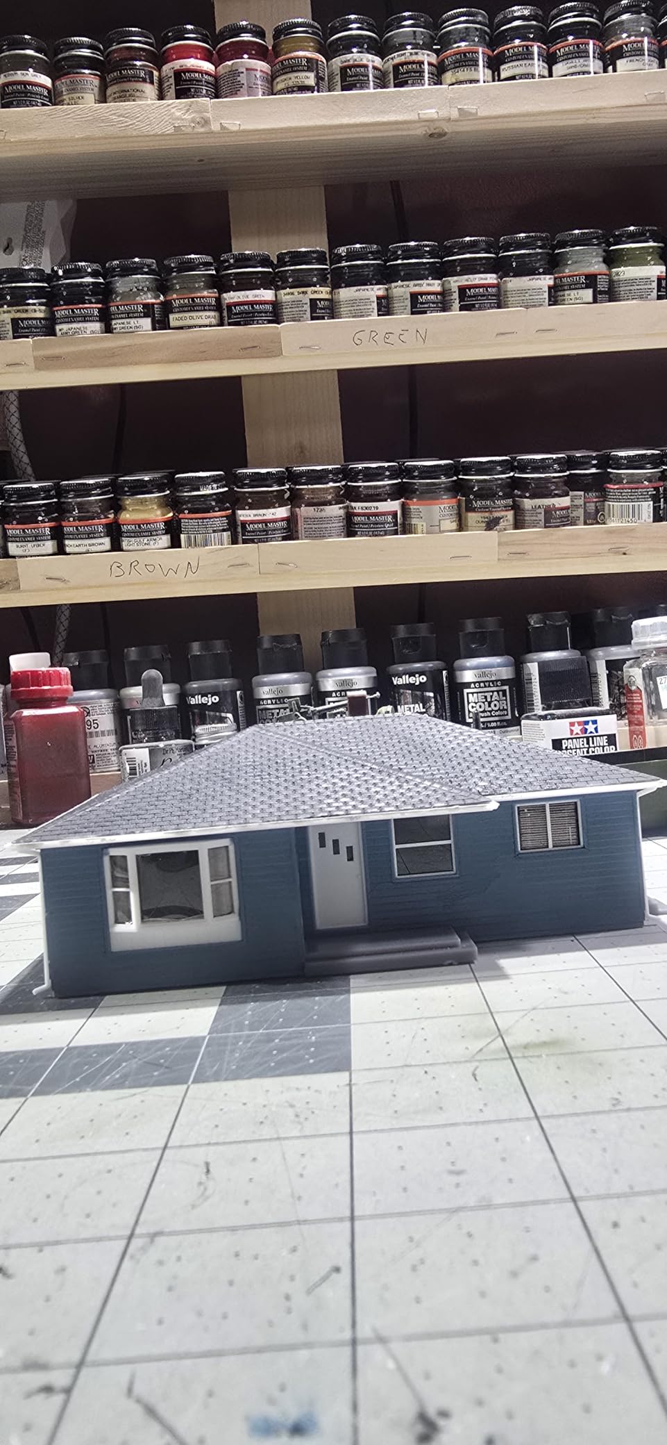 Walthers Cornerstone Framed Ranch Tract House 933-3775 HO Scale Model Railroad - Structure Kit customer photo 1