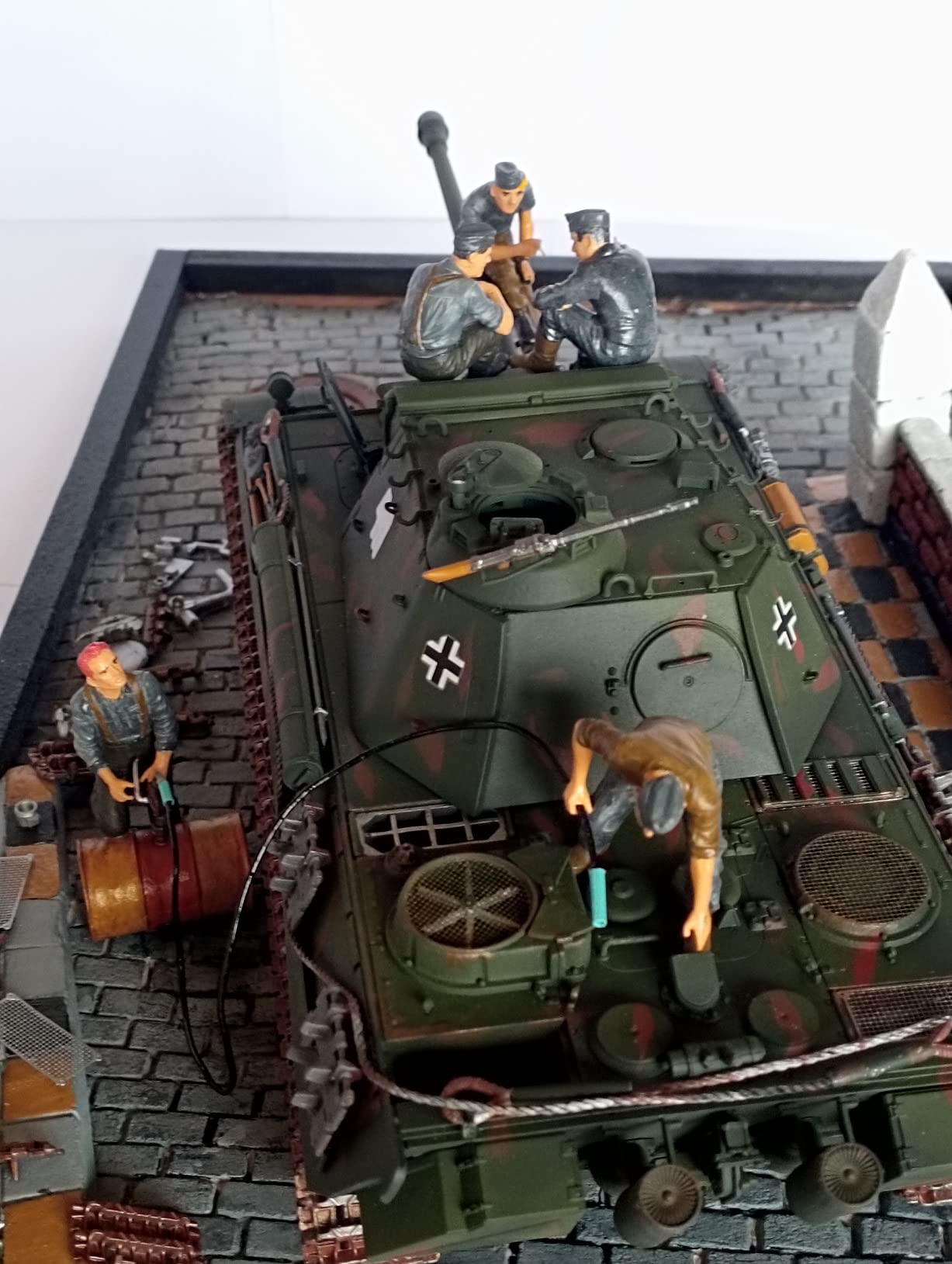 Master Box Models German Tankmen WWII Era - 5 Figures Set (1/35 Scale) customer photo 2