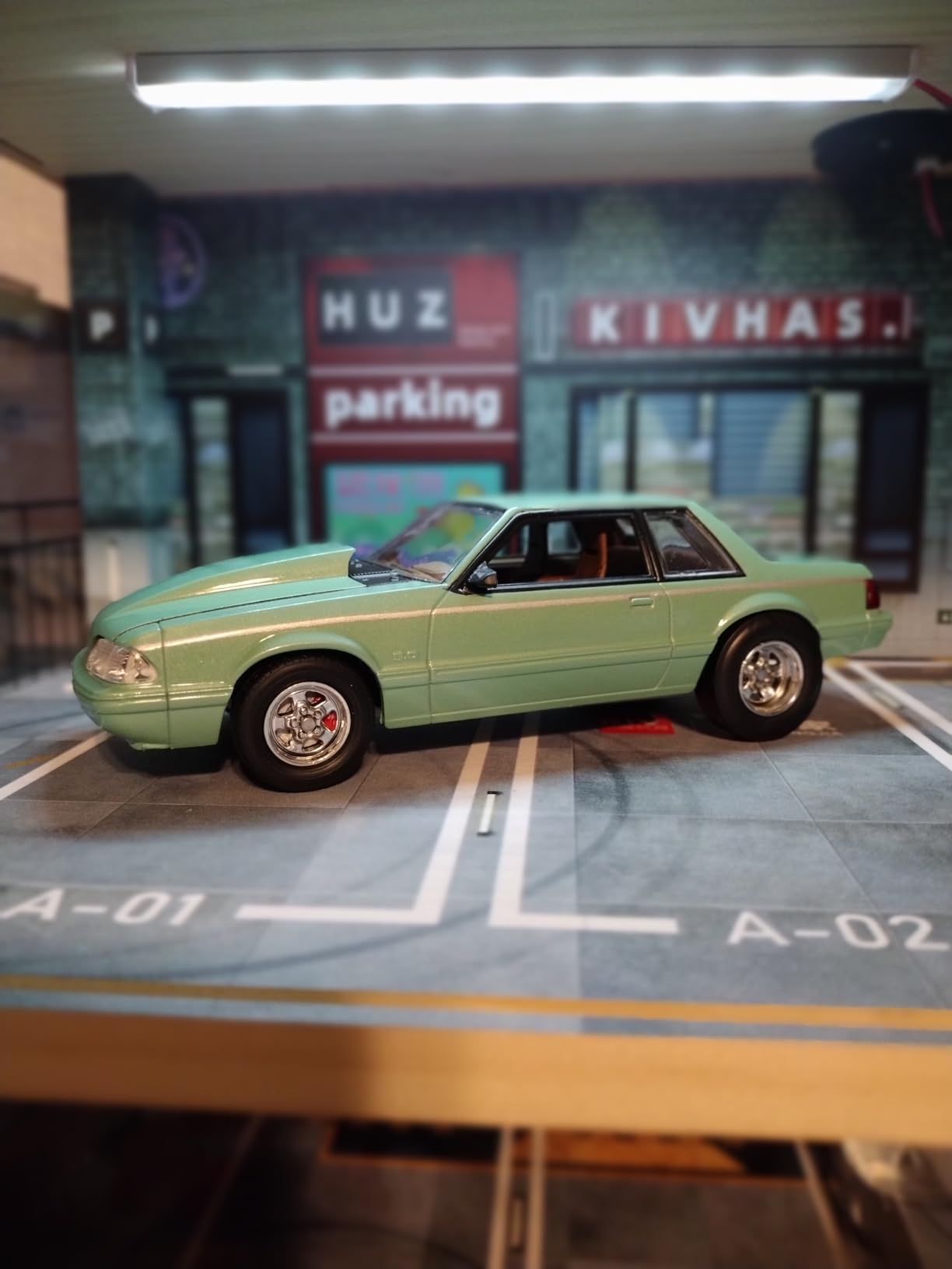 Revell 85-4195 '90 Ford Mustang LX 5.0 Drage Racer Model Car Kit 1:25 Scale 139-Piece Skill Level 5 Plastic Model Building Kit, Red customer photo 1