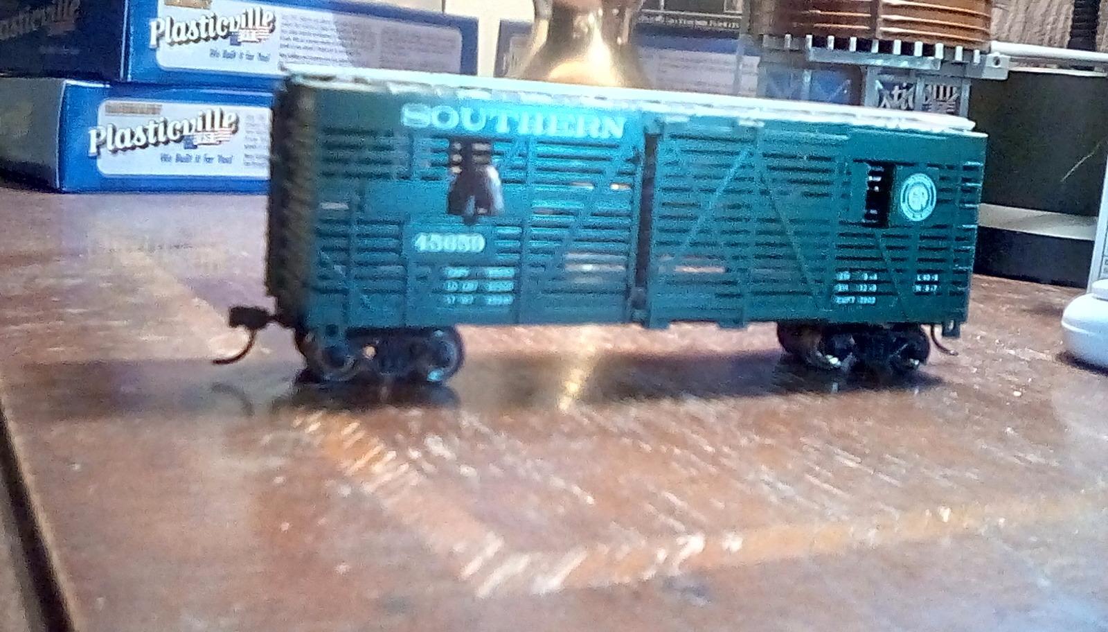 Bachmann 40' Animated Stock Car - SOUTHERN with HORSES - HO Scale customer photo 1