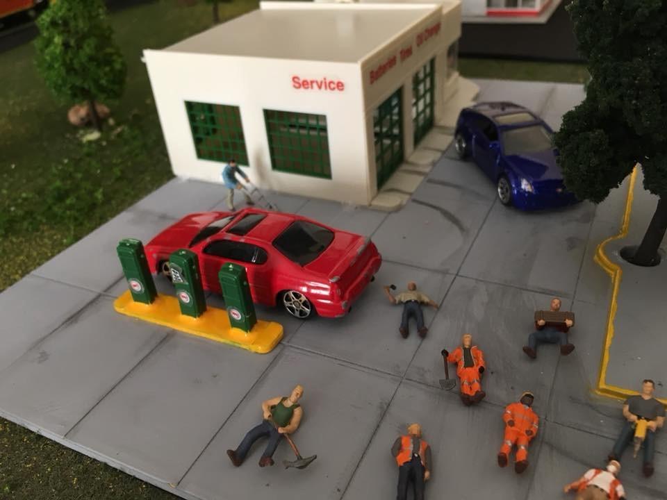 Walthers Cornerstone HO Scale Model Winner's Circle Petrol, (933-3479) Large customer photo 1