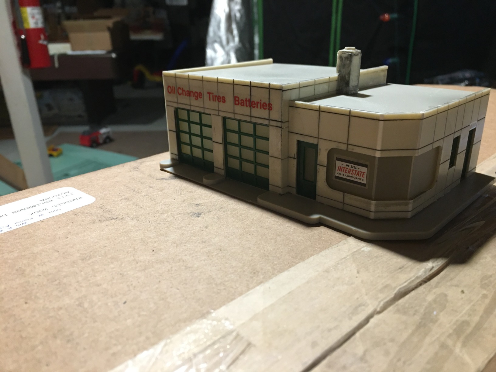 Walthers Cornerstone HO Scale Model Winner's Circle Petrol, (933-3479) Large customer photo 2