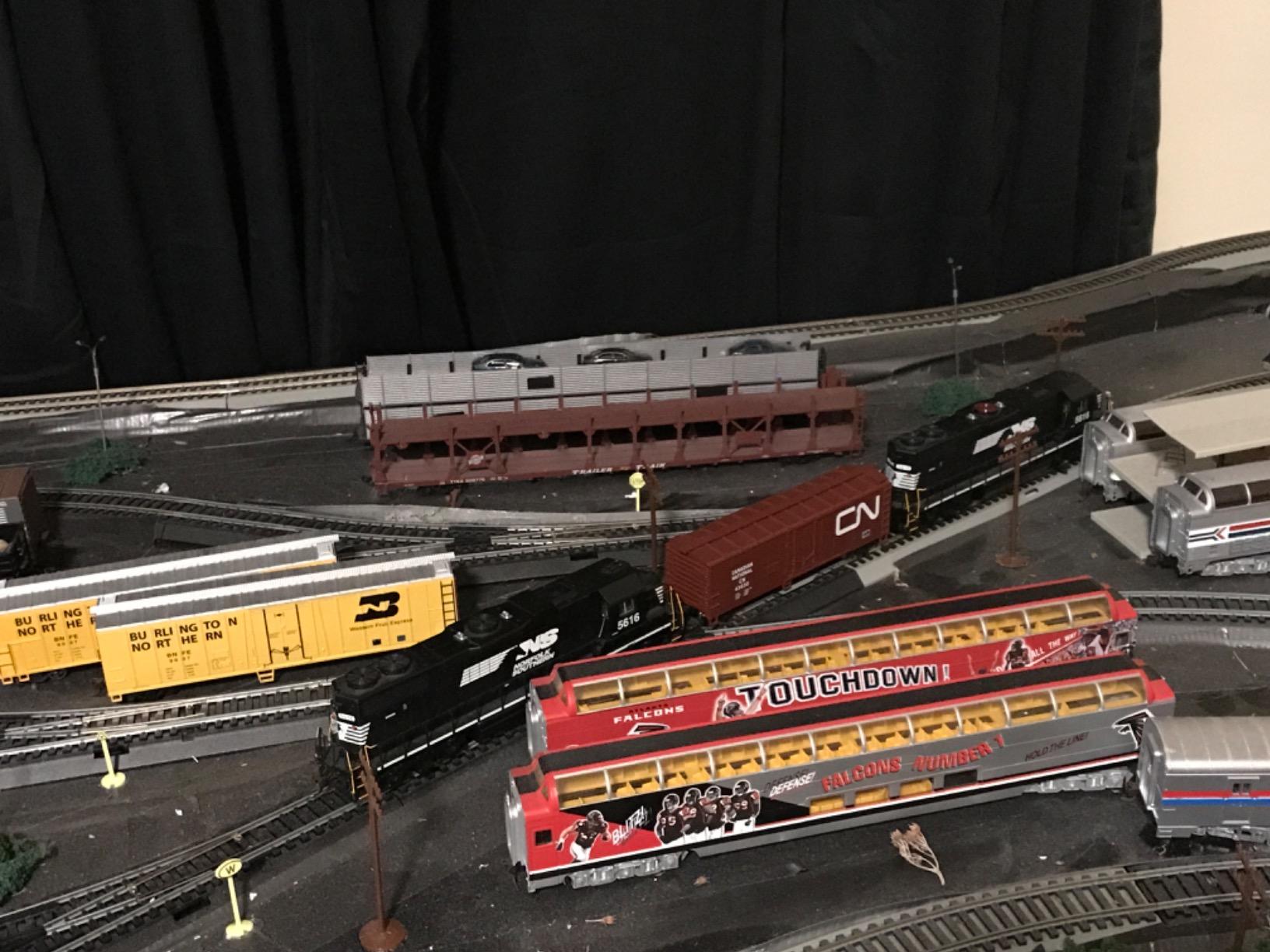 Walthers Trainline Track CN Cleaning Car customer photo 4