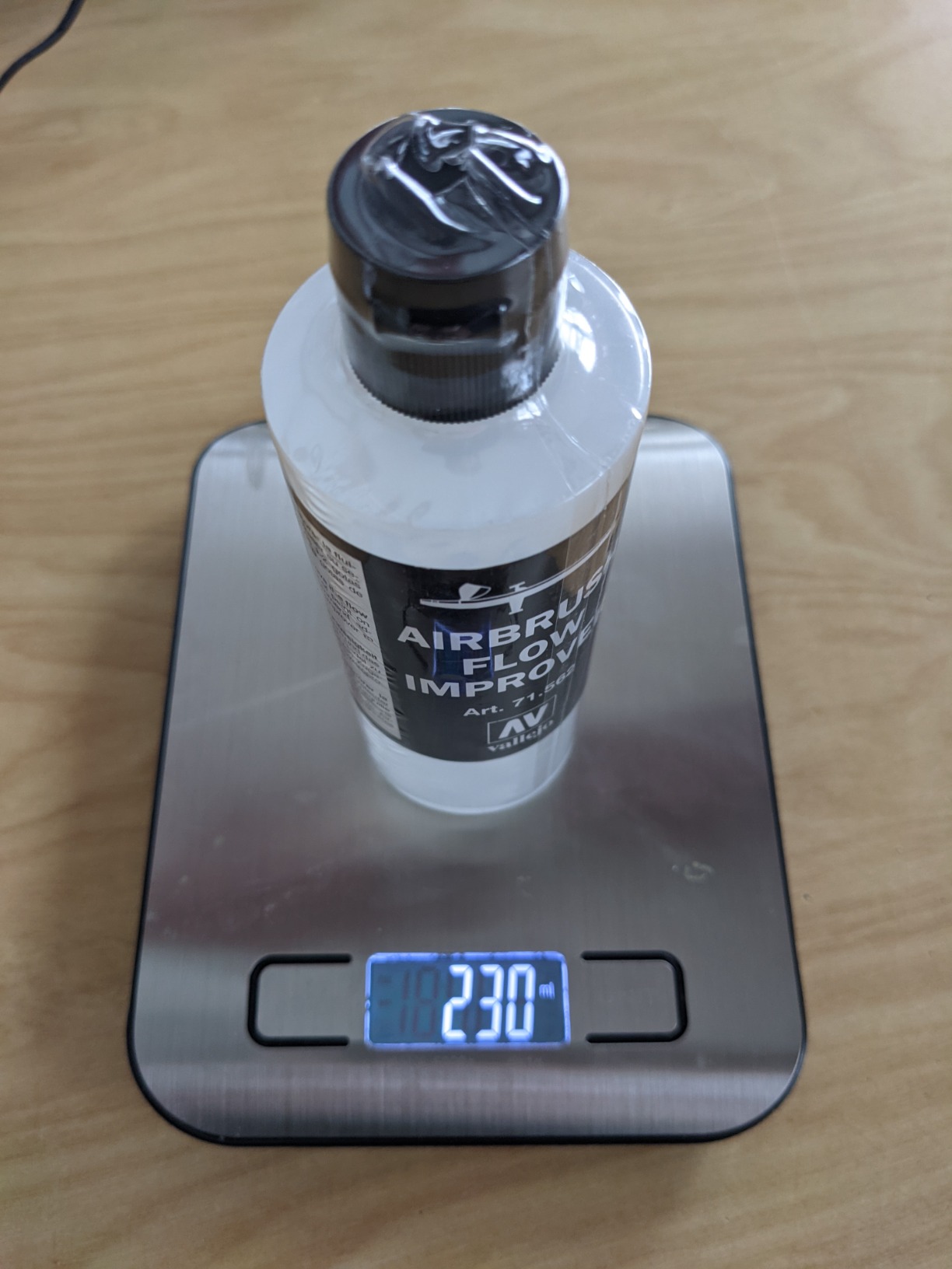Vallejo - Airbrush Flow Improver for Acrylic Paints 200 ml. (6.76 fl.oz.) customer photo 2
