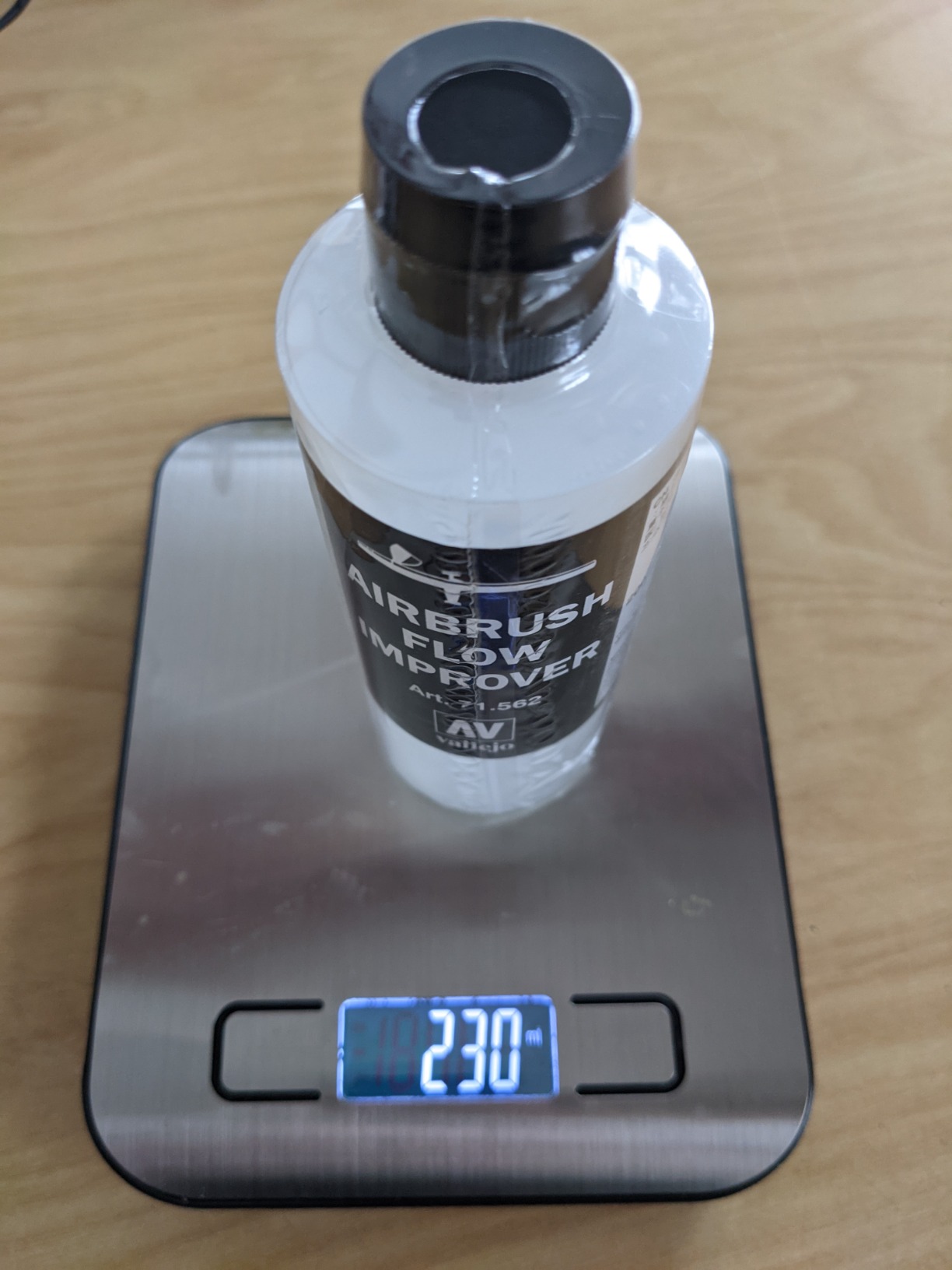 Vallejo - Airbrush Flow Improver for Acrylic Paints 200 ml. (6.76 fl.oz.) customer photo 3