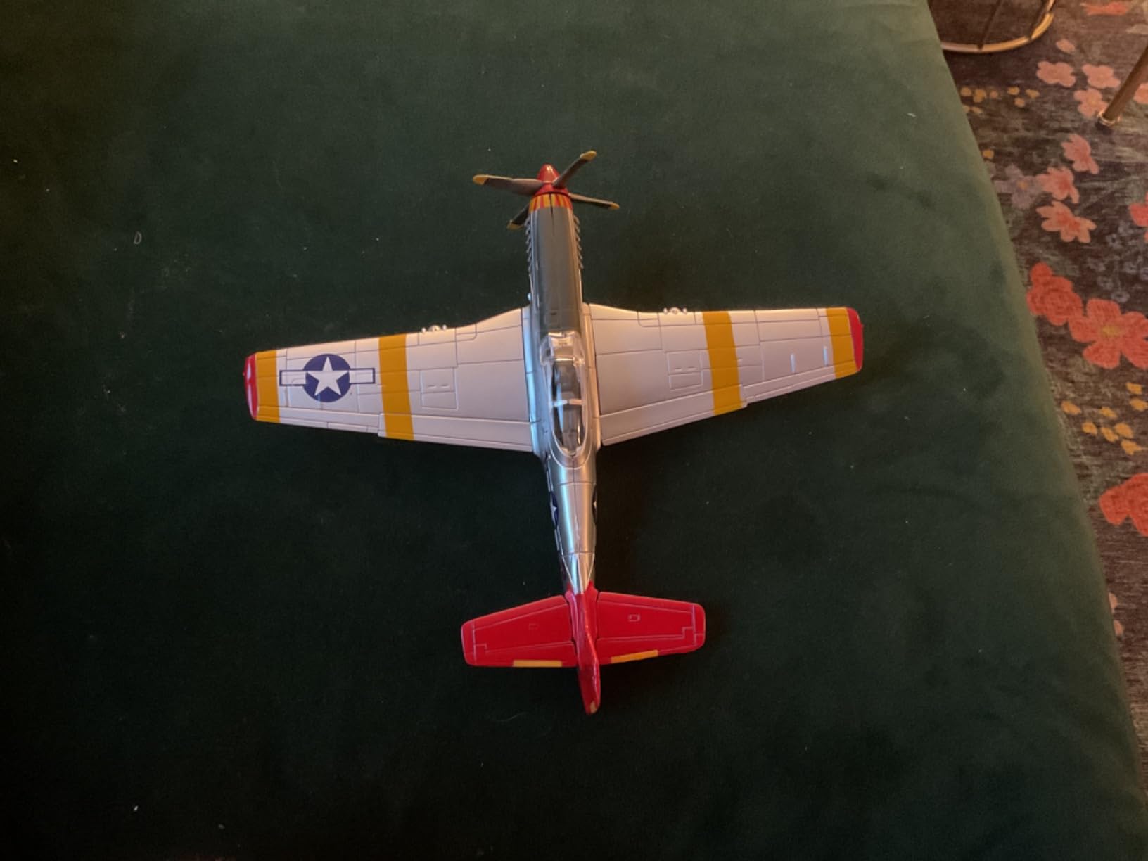 World War II Replica Fighter Air Planes ClassicAircraft P-51D Red Tails 1:48 by New Ray customer photo 1
