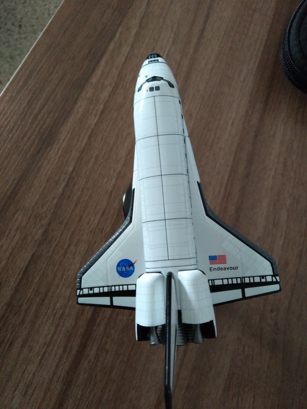 Postage Stamp Daron Space Shuttle Endeavour Vehicle (1/300 Scale) Medium customer photo 2