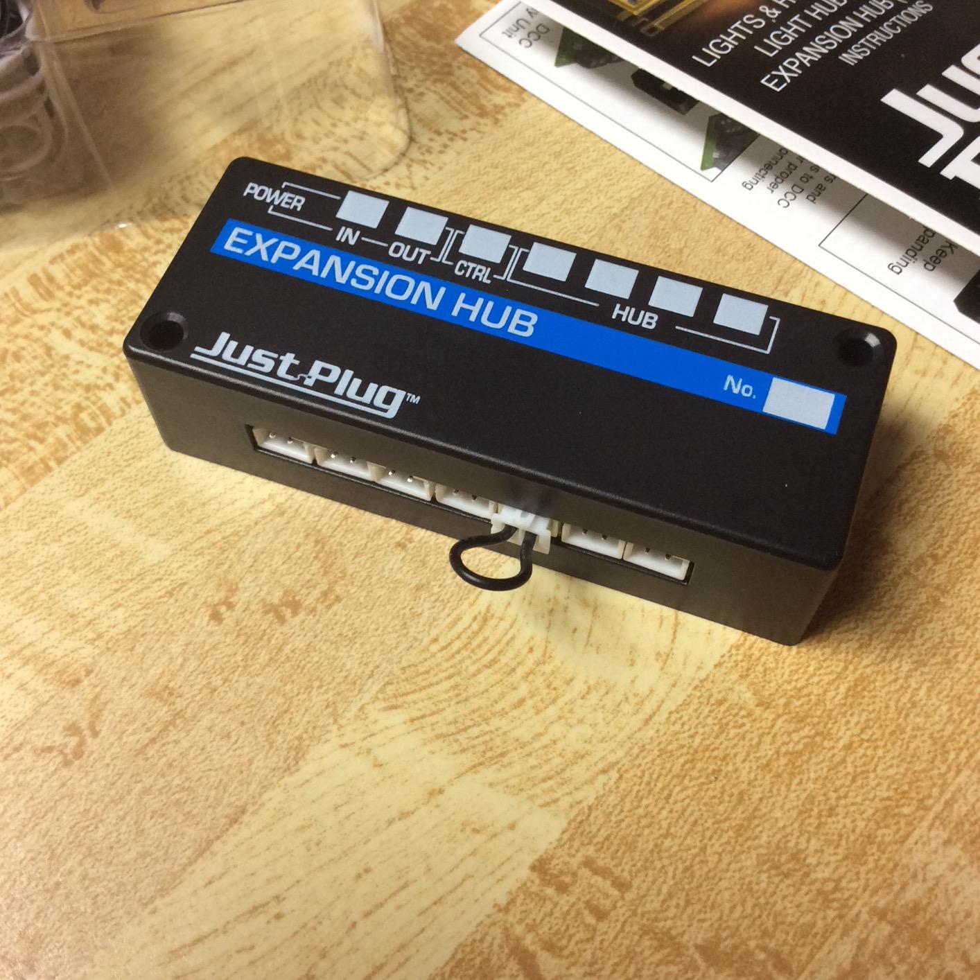WOODLAND SCENICS JP5702 Just Plug(TM) Lighting System, Expansion Hub customer photo 2