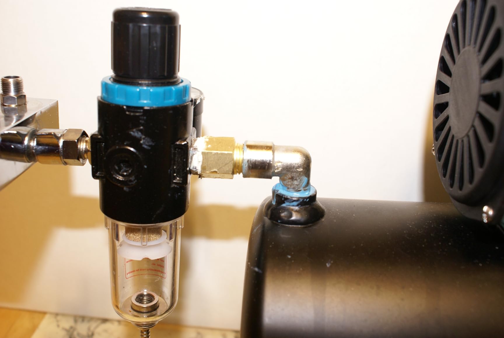 Master Airbrush Model TC-40T Air Brush Compressor Kit - Cool Runner Professional Single-Piston Airbrush Compressor with 3-Liter Air Tank, Regulator, Gauge, Water Trap Filter, 2 Holders & Air Hose customer photo 1