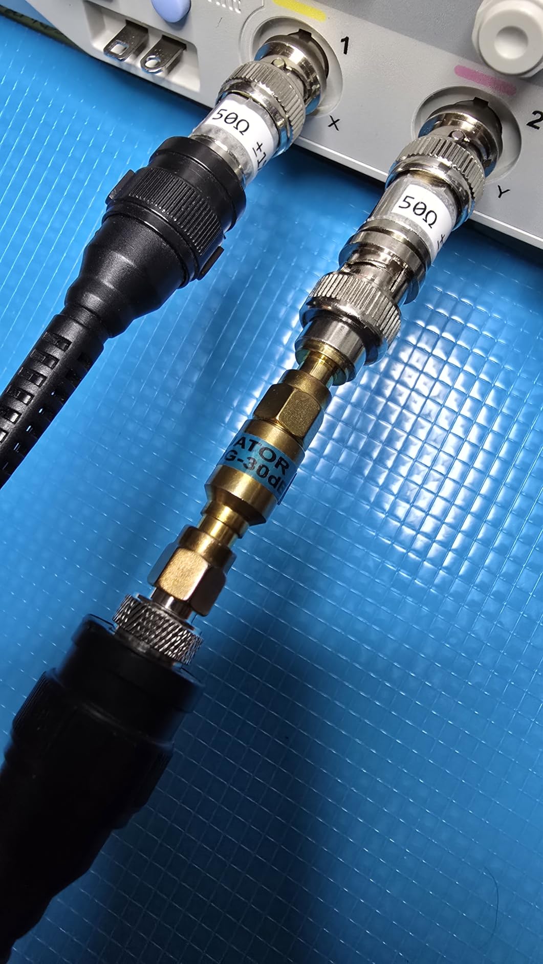 Siglent Technologies SDG2042X Arbitrary Waveform Function-Generators, 40 MHz, Grey customer photo 2