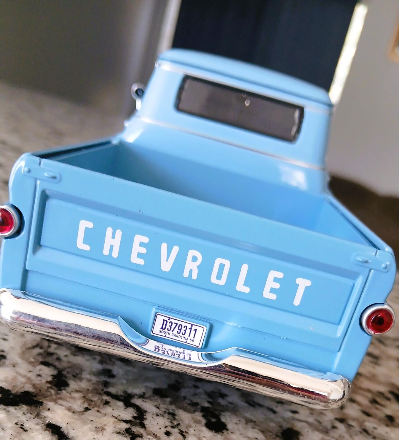 1958 Chevy Apache Fleetside Pickup Truck, Light Blue - Motormax 79311 - 1/24 scale Diecast Model Toy Car customer photo 2