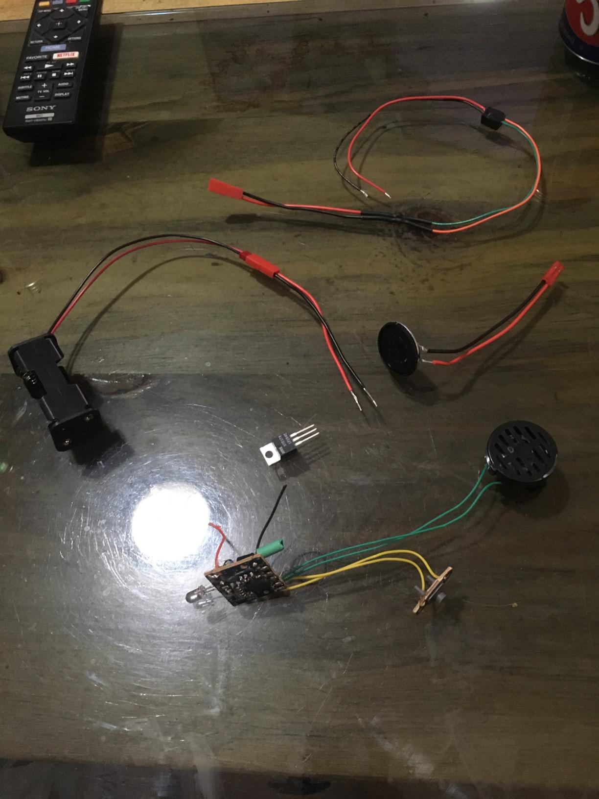 uxcell Metal Shell Round Internal Magnet Speaker 2W 8 Ohm (Pack of 4) customer photo 1