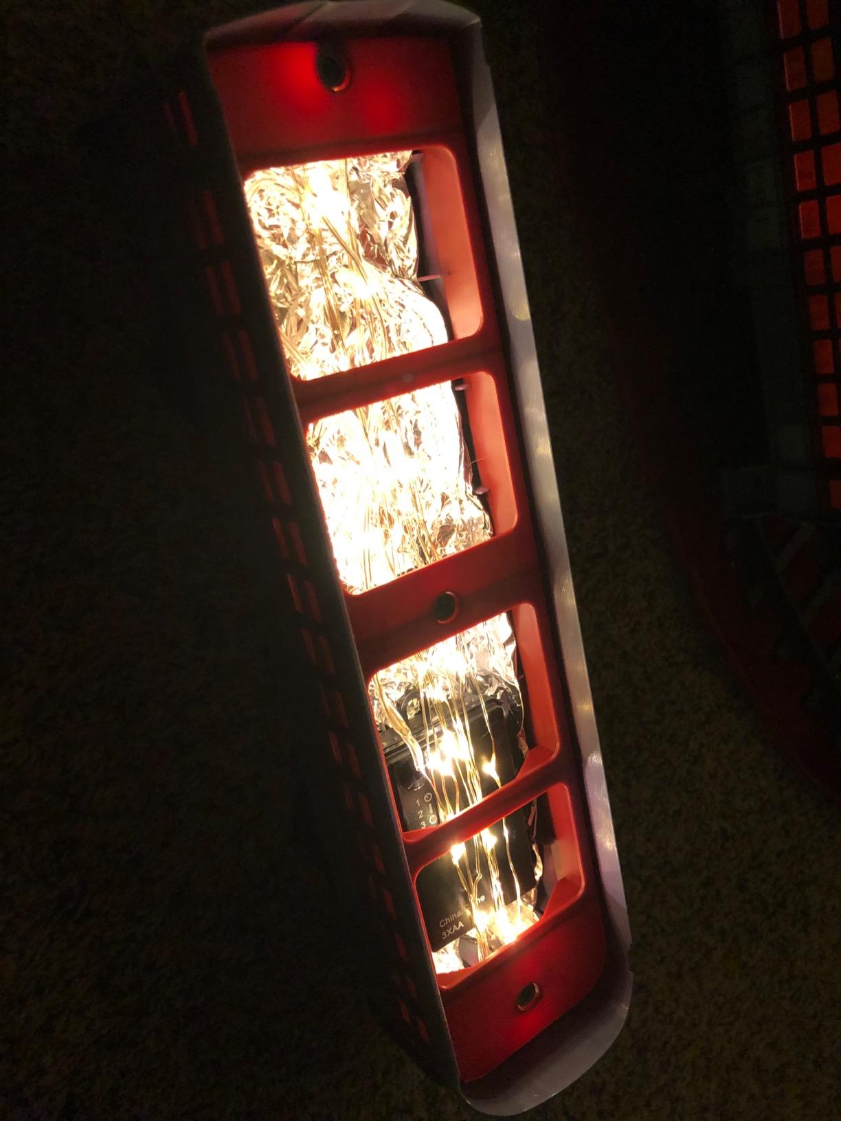 Lionel The Polar Express Ready-to-Play Set, Battery-Powered Berkshire-Style Model Train Set with Remote customer photo 1