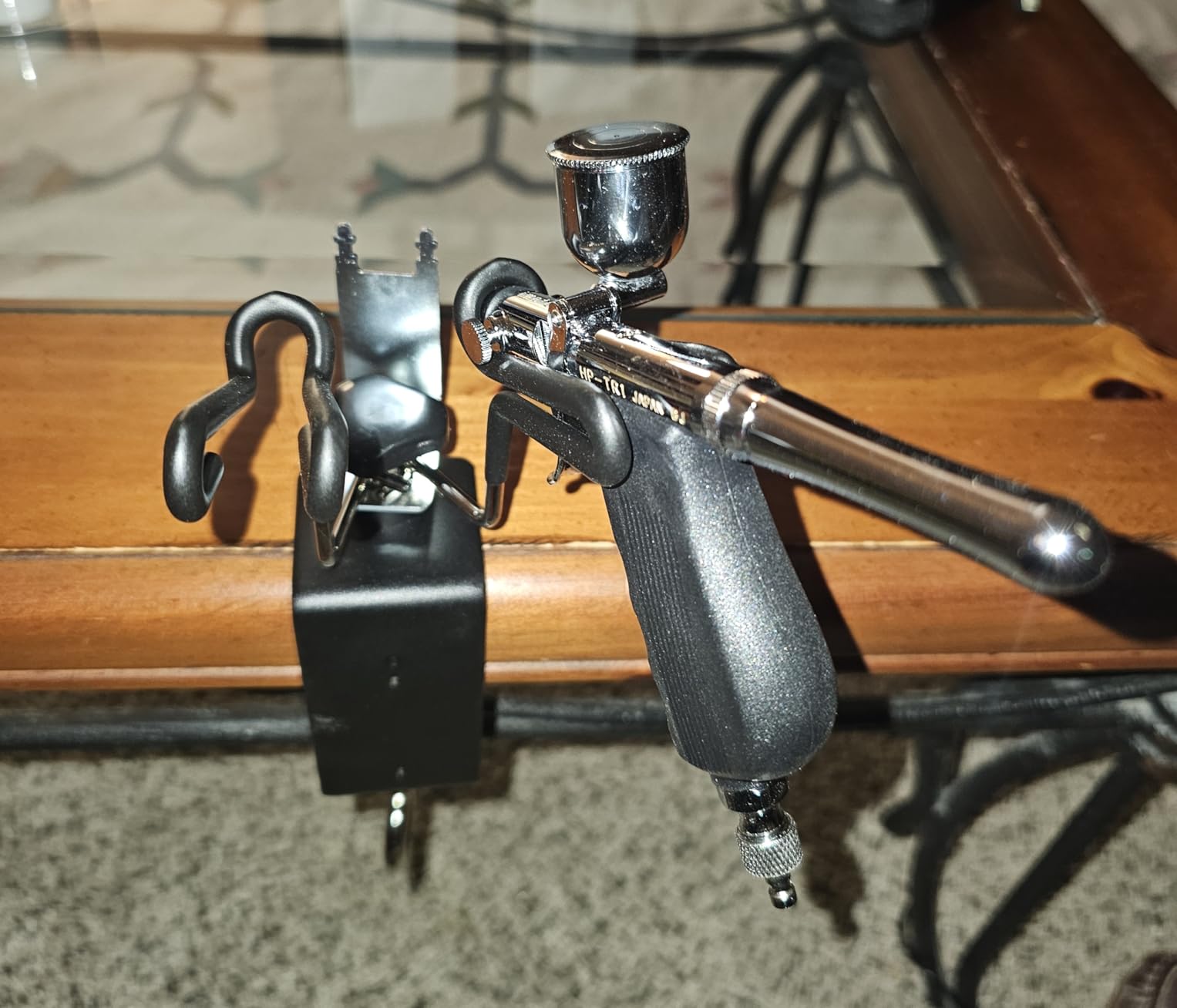 Iwata-Medea Universal Airbrush Holder customer photo 1