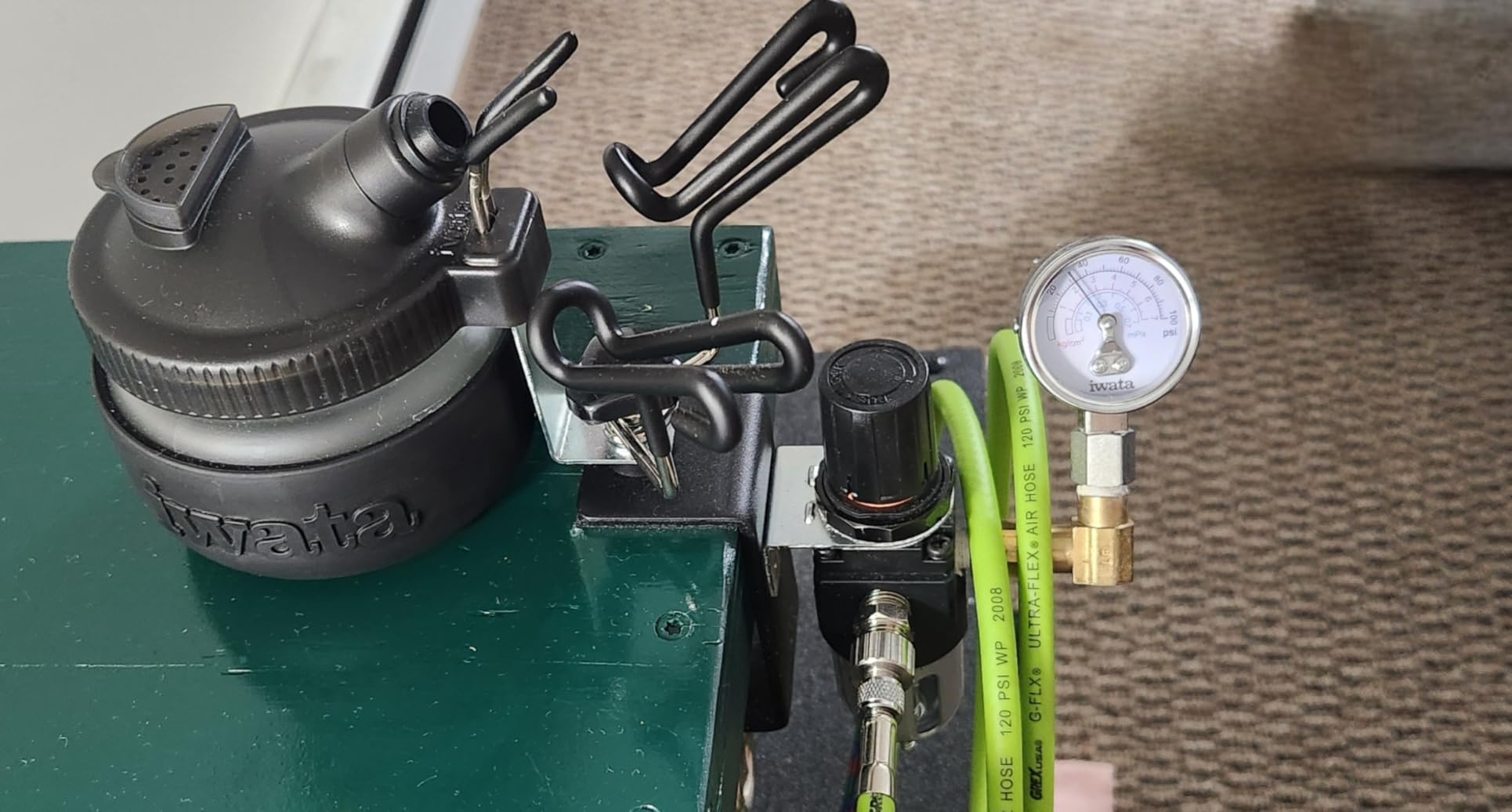 Iwata-Medea Universal Airbrush Holder customer photo 2