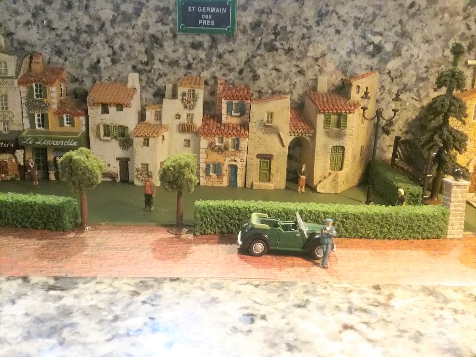 JTT Scenery 95614 Long Hedges, 3/8x1/2x20 (2) customer photo 1