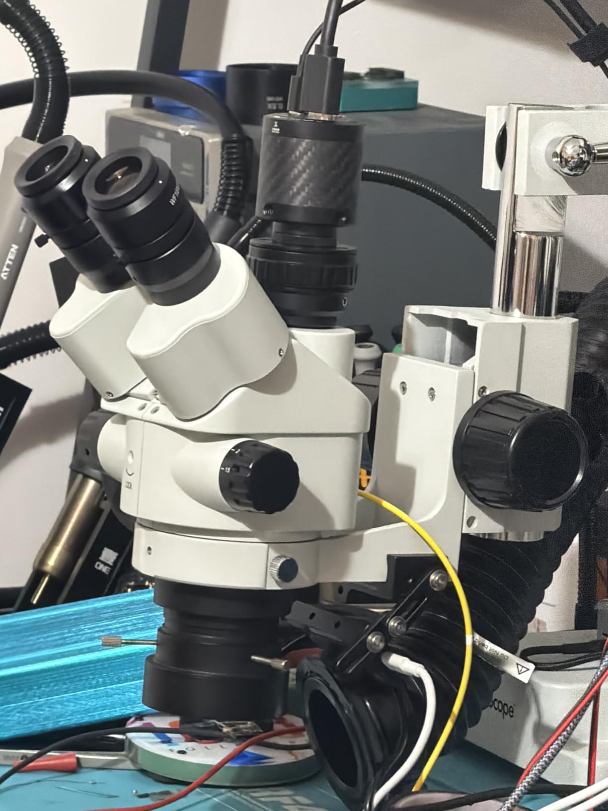 AmScope - SM-4NTP 7X-45X Simul-Focal Stereo Lockable Zoom Microscope on Dual Arm Boom Stand customer photo 1