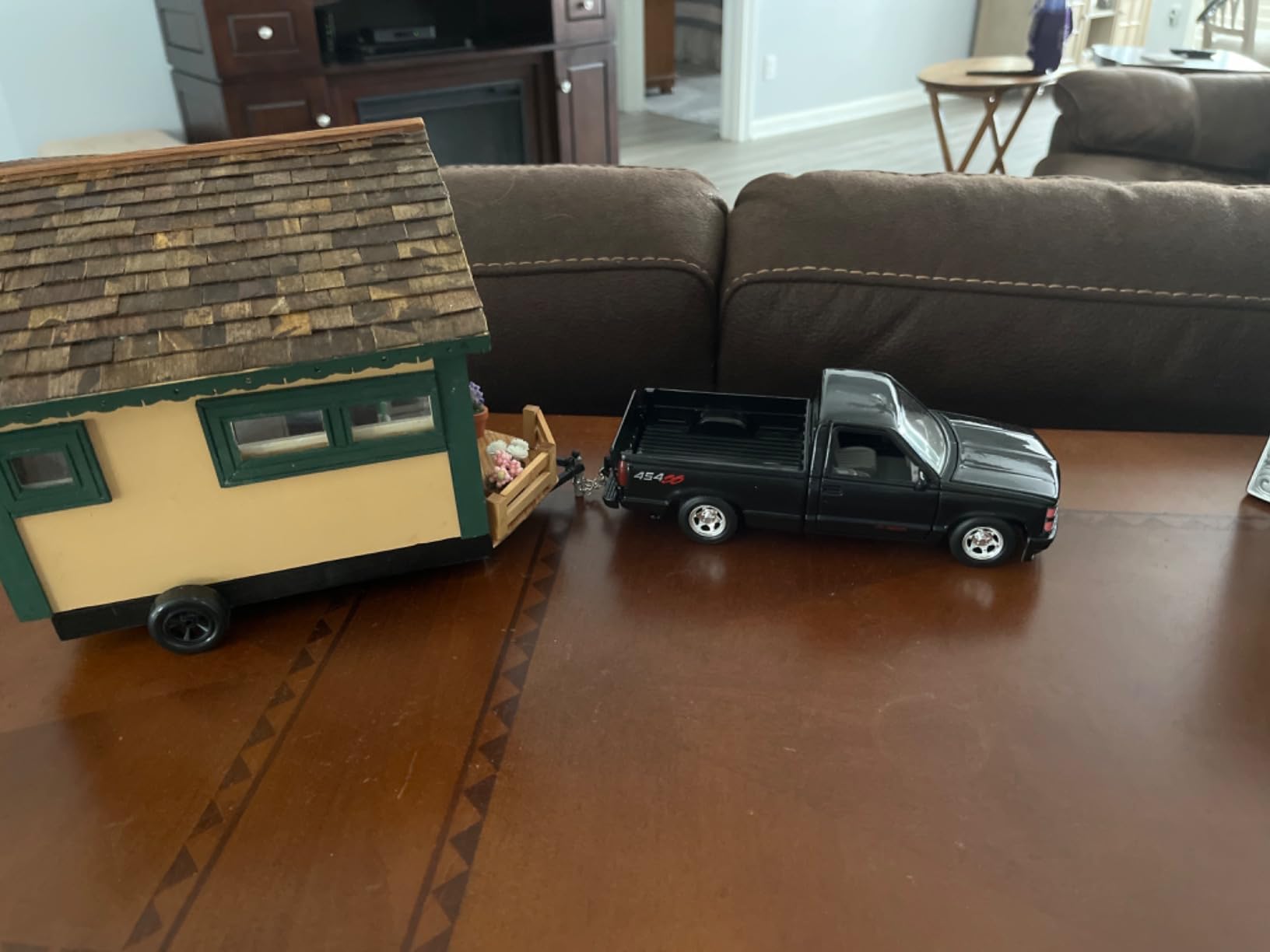 Motormax 1992 Chevy 454SS Pickup Truck 1/24 Scale Diecast Model Car Black customer photo 1