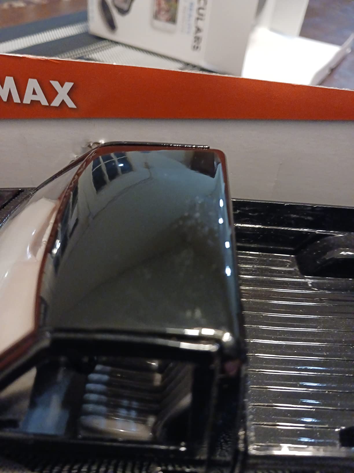 Motormax 1992 Chevy 454SS Pickup Truck 1/24 Scale Diecast Model Car Black customer photo 2