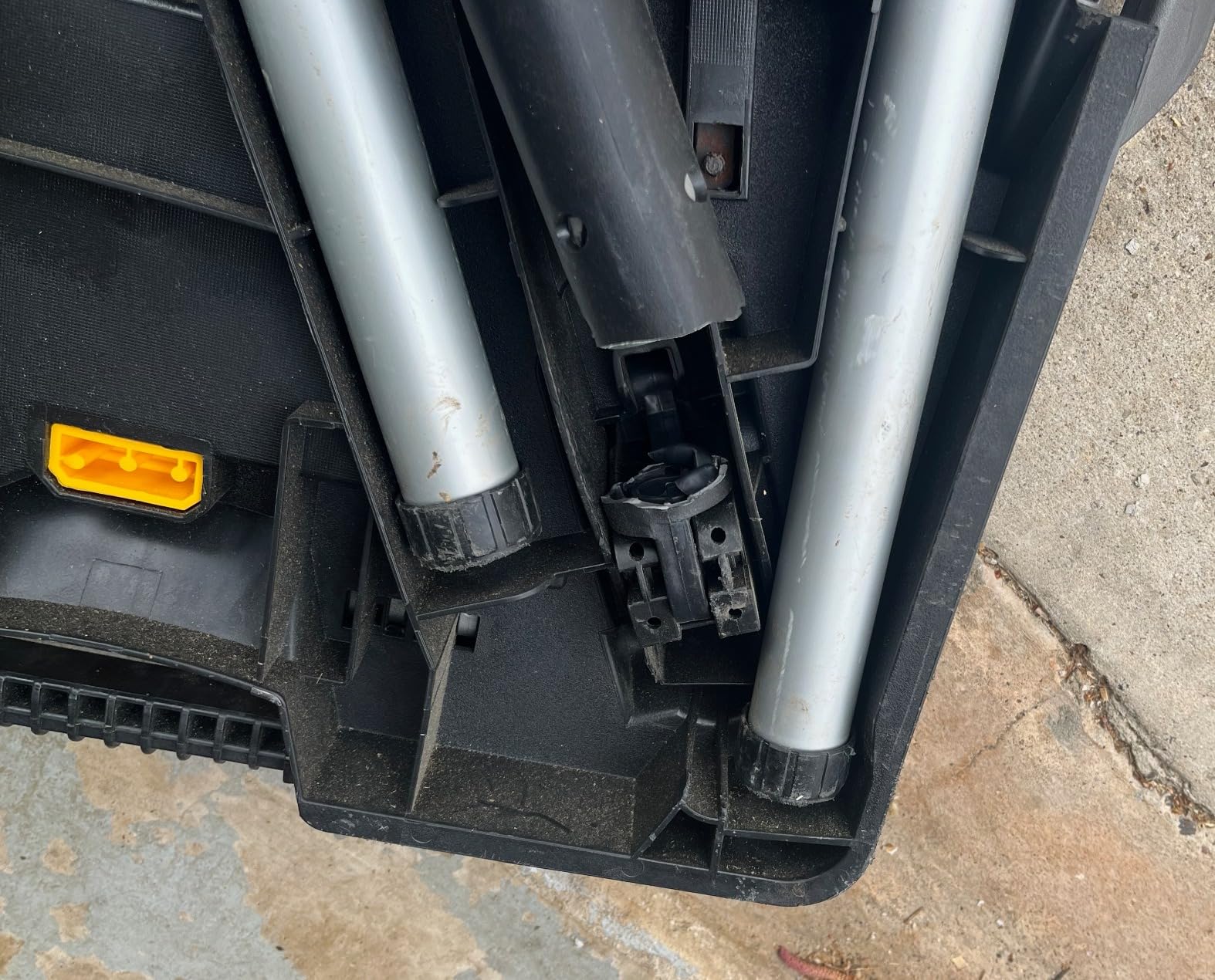 Worx Pegasus 2-in-1 Folding Work Table & Sawhorse, Easy Setup Portable Workbench, 31