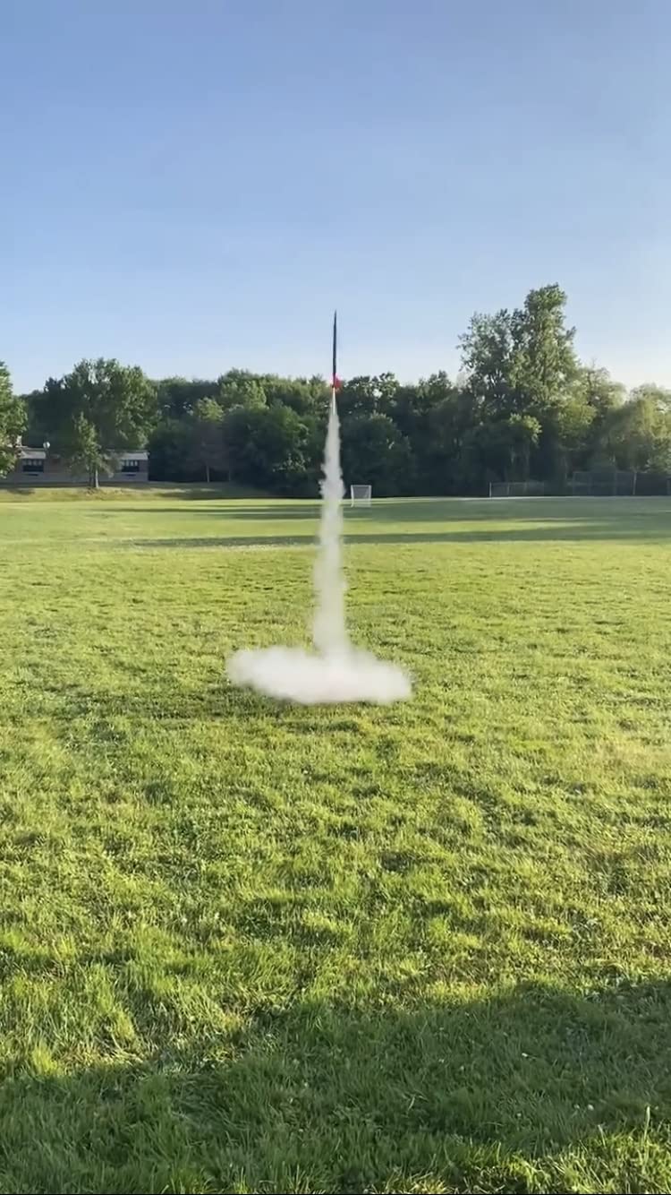 Estes 1441 Journey Rocket-Building Kit, Beginner Flying-Rocket Model Kit for Ages 10+, Includes Launch Pad and Controller customer photo 2