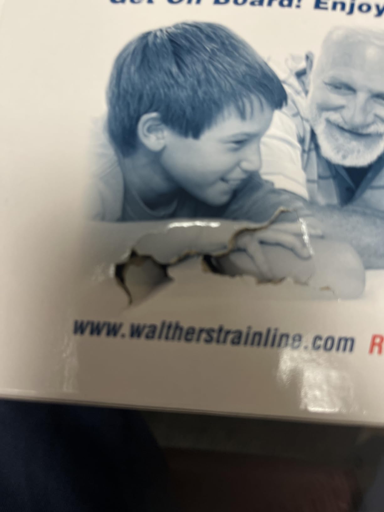 Walthers Trainline EMD GP9M-Standard DC-Ontario Northland #1600 (Yellow, Blue; Chevrons Logo) 931-456 HO Scale Model Railroad - Locomotive Model customer photo 3