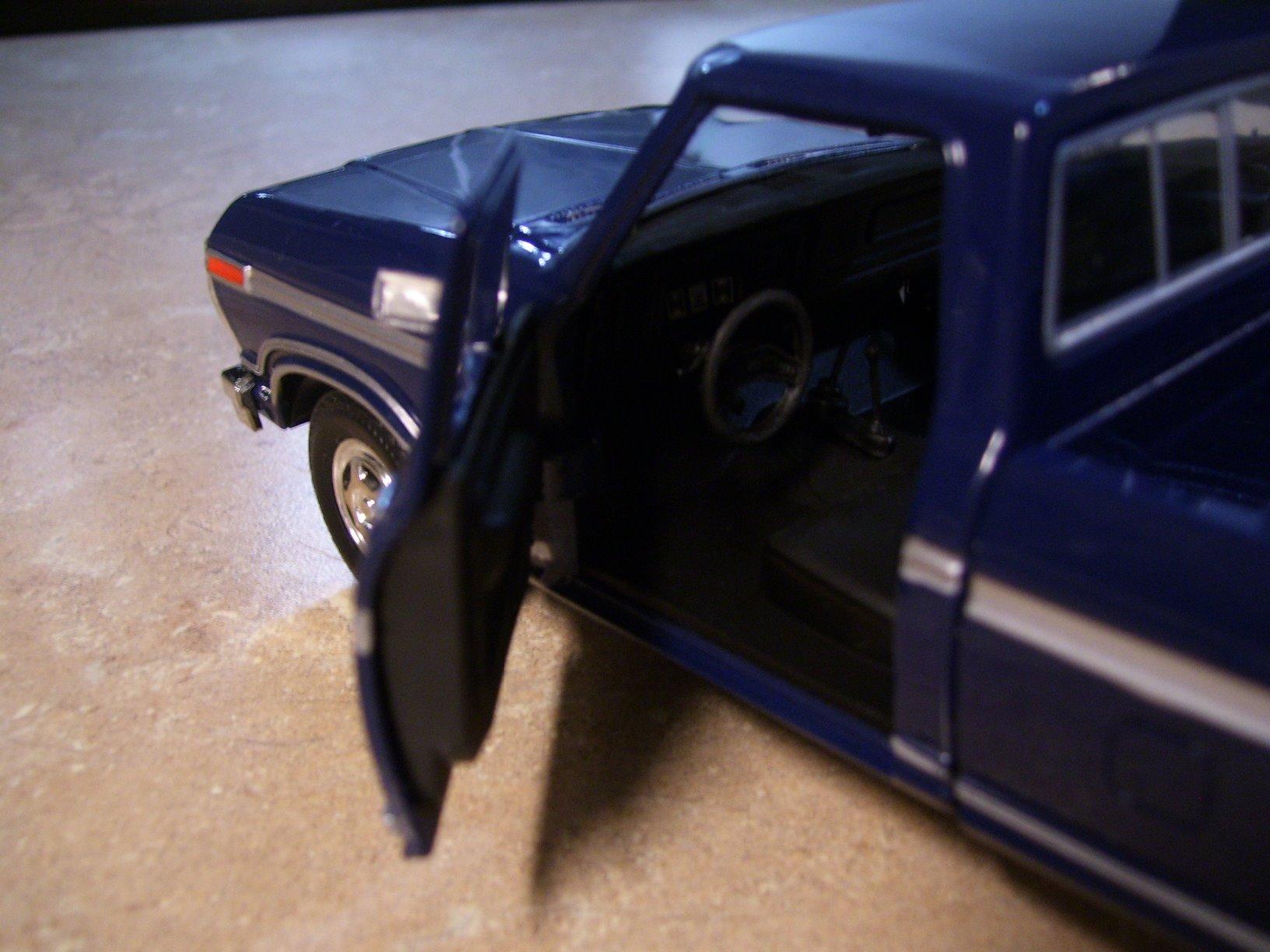 1979 Ford F-150 Pickup Truck Dark Blue 1/24 Diecast Model Car by Motormax customer photo 1