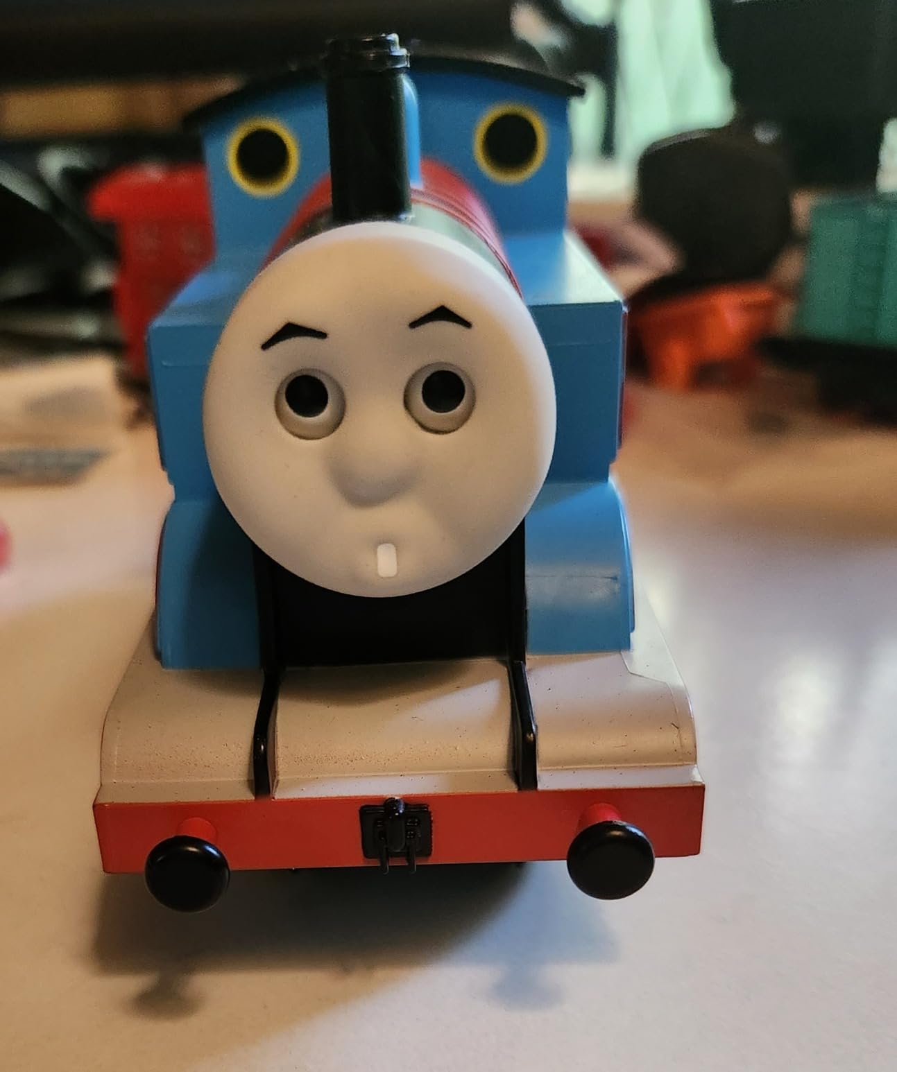 Lionel Thomas & Friends Electric O Gauge Bluetooth Train Set with Remote customer photo 2