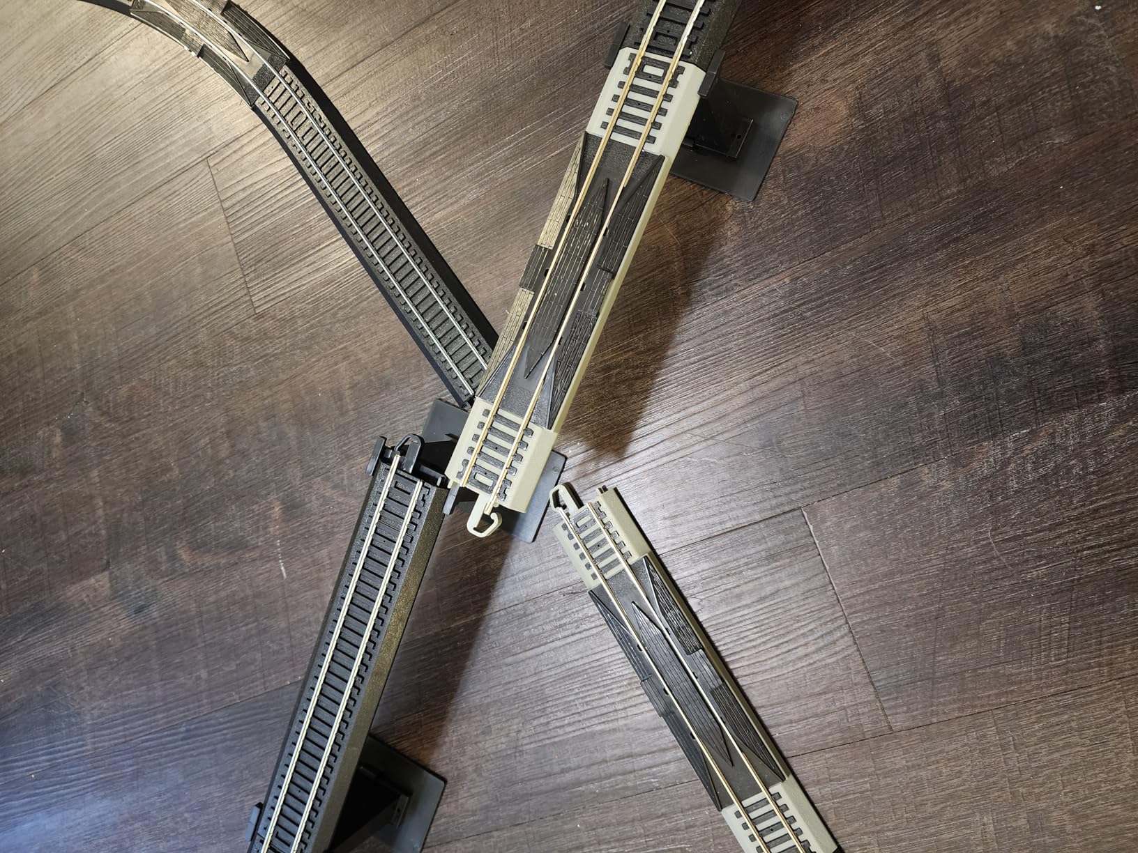 Bachmann Trains Snap-Fit E-Z TRACK E-Z TRACK OVER-UNDER FIGURE 8 TRACK PACK - Steel Alloy Rail With Black Roadbed - HO Scale customer photo 4