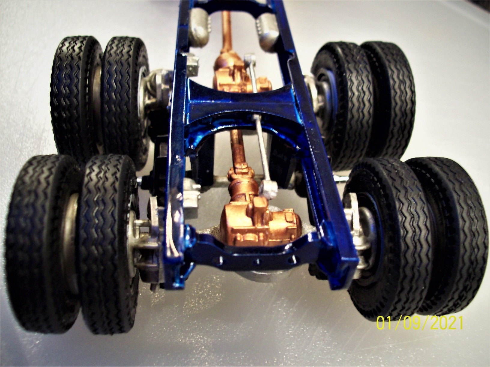 AMT Mack R685ST Semi Tractor 1:25 Scale Model Kit customer photo 2