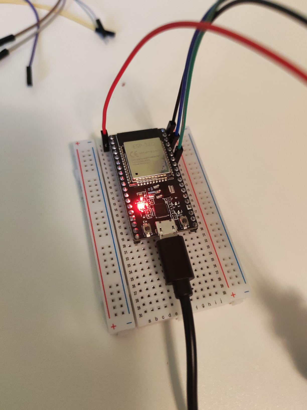 HiLetgo ESP-WROOM-32 ESP32 ESP-32S Development Board 2.4GHz Dual-Mode WiFi + Bluetooth Dual Cores Microcontroller Processor Integrated with Antenna RF AMP Filter AP STA for Arduino IDE customer photo 1