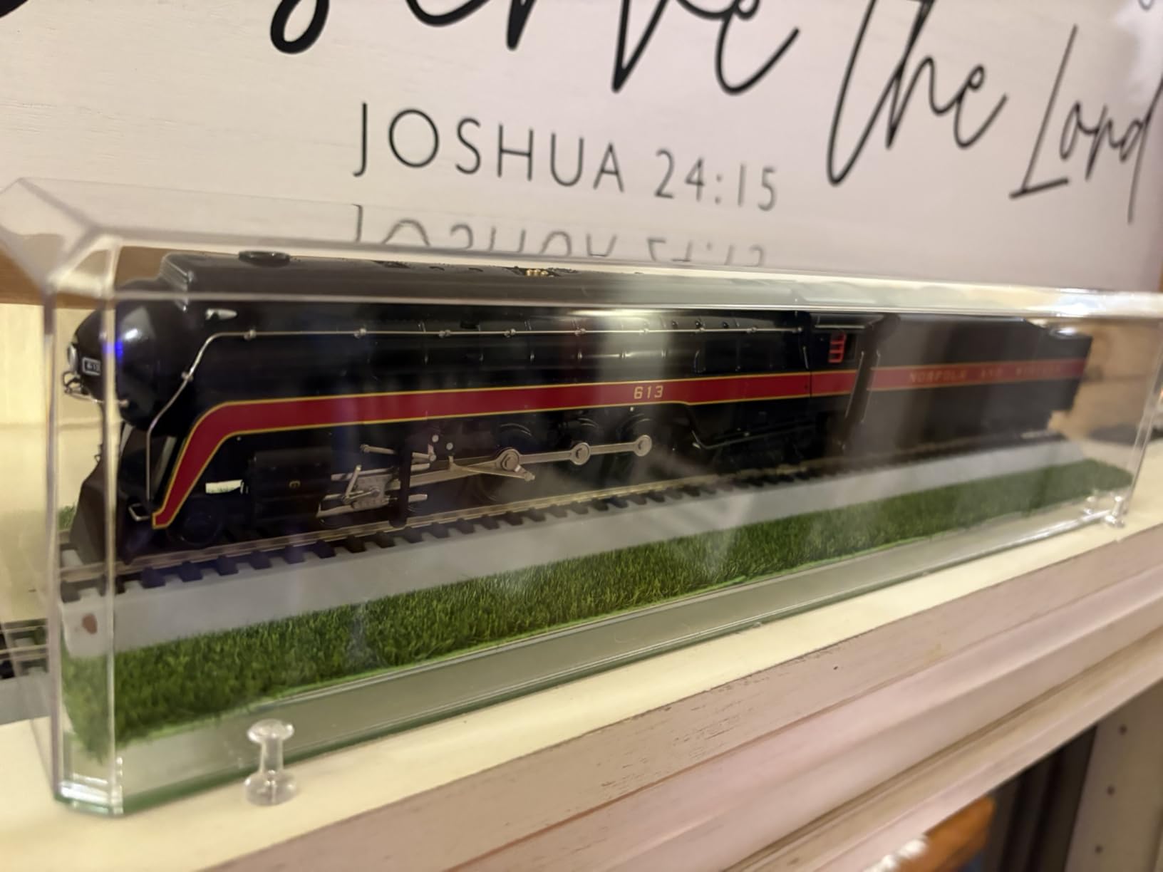 Bachmann Industries N&W Class J 4-8-4 DCC Sound Value Equipped Locomotive (HO Scale) customer photo 1